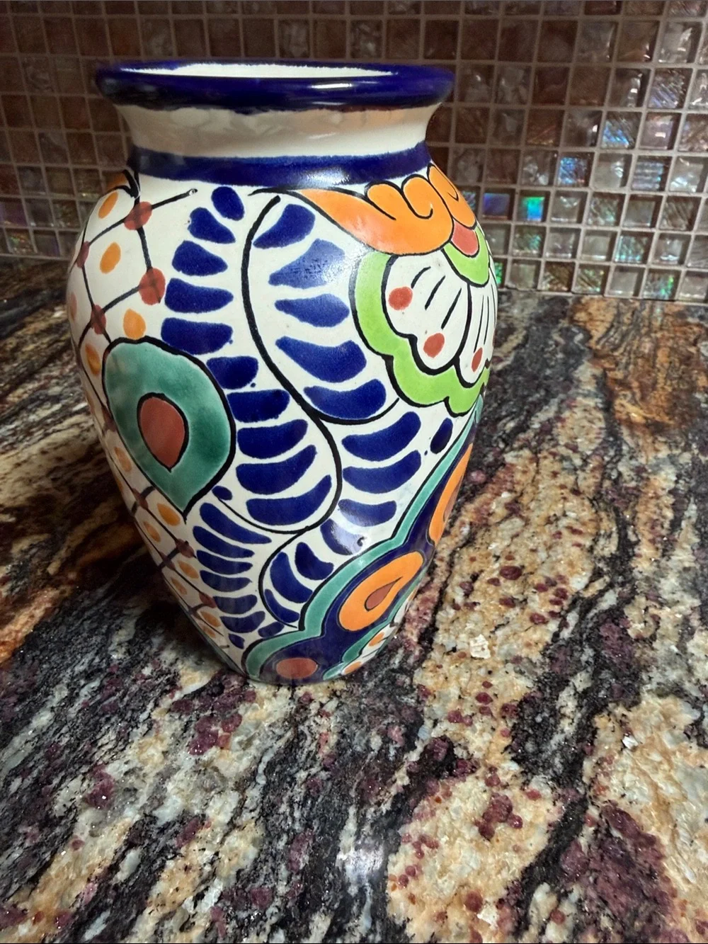 Signed vintage Mexican pottery vase hand-painted colorful 6 1/2” tall talavera - Picture 6 of 8